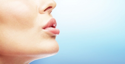 Medycyna estetyczna wypełnianie/nawilżanie ust